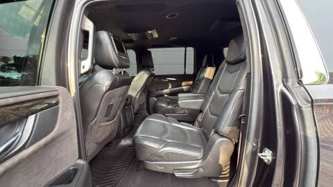 2016 Cadillac Escalade ESV Platinum