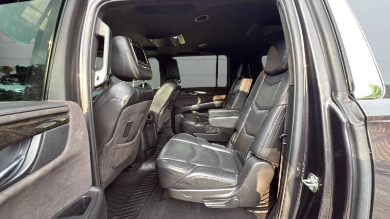 2016 Cadillac Escalade ESV Platinum