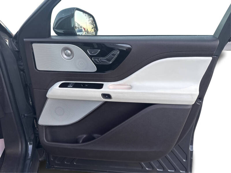 2024 Lincoln Aviator Black Label