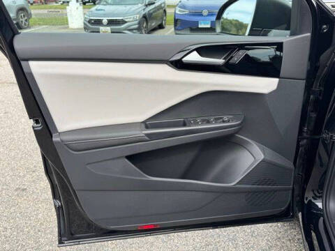 2025 Volkswagen Taos S 4Motion