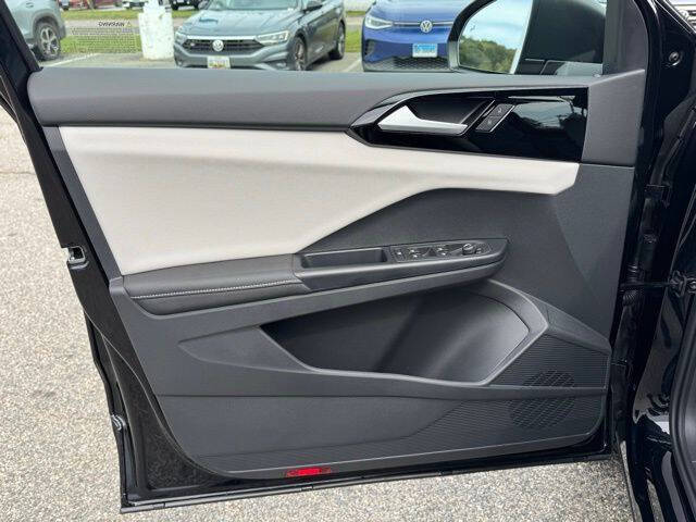 2025 Volkswagen Taos S 4Motion