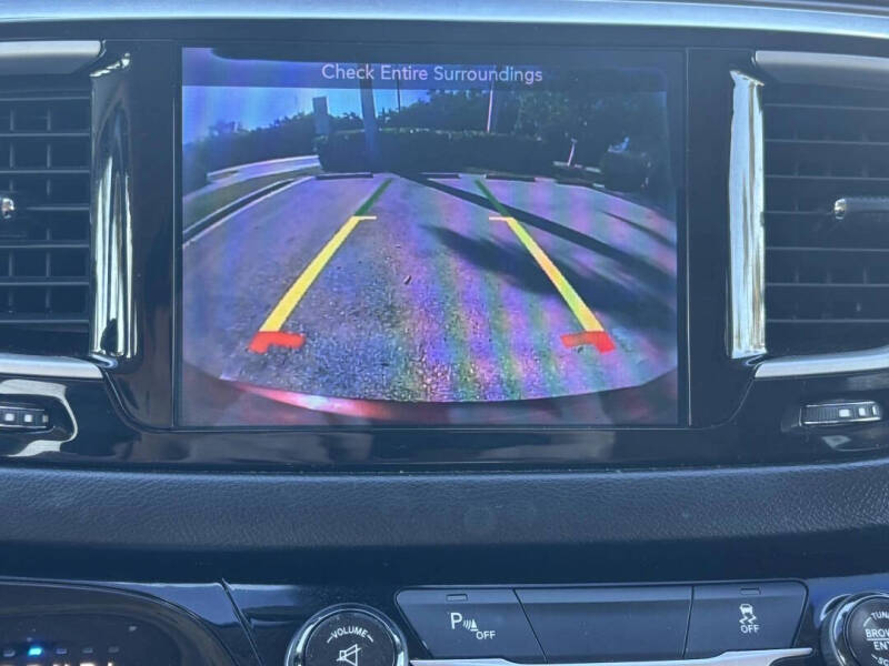 2017 Chrysler Pacifica Touring