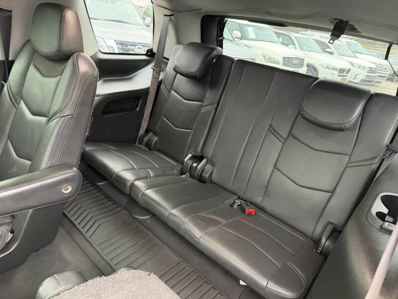 2019 Cadillac Escalade Luxury