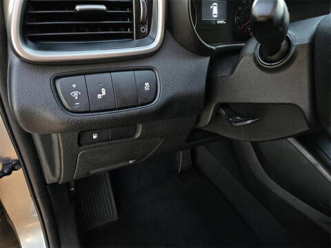 2019 Kia Sorento LX V6