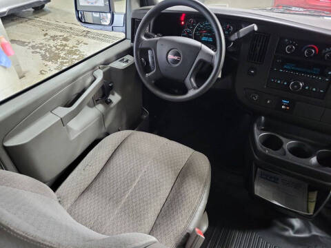 2017 GMC Savana 2500