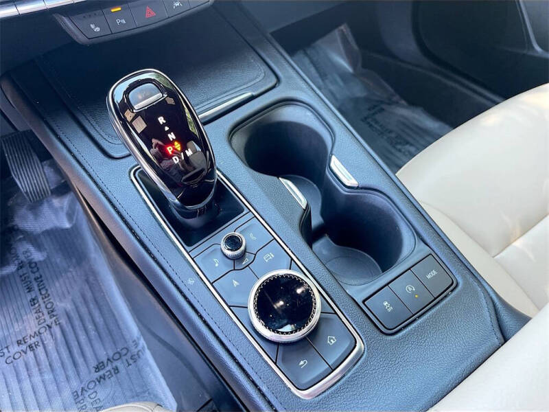 2024 Cadillac XT4 Luxury