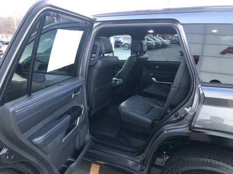 2024 Toyota Sequoia Platinum