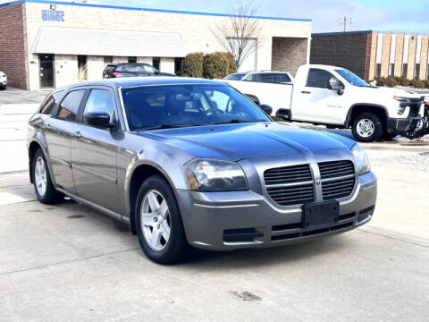 2005 Dodge Magnum for sale at GB Motors in Addison IL