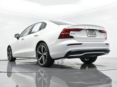 2025 Volvo S60 B5 Plus