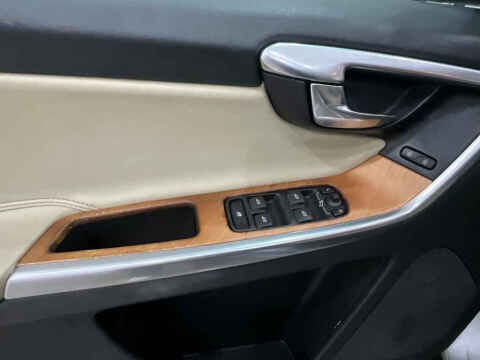 2017 Volvo XC60 T5 Inscription