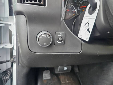 2025 Chevrolet Express 2500