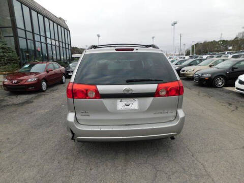 2007 Toyota Sienna CE 7-Passenger