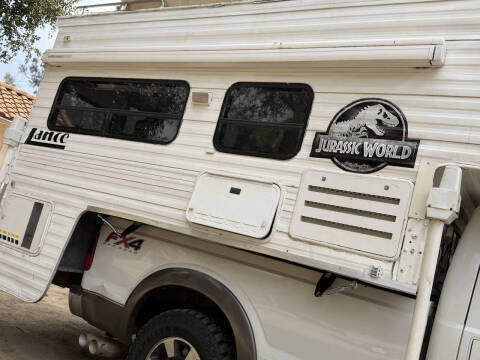 2013 Ford LANCE CAMPER 19