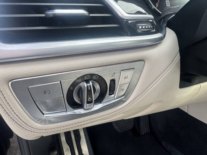 2017 BMW 7 Series 750i