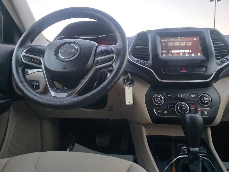 2019 Jeep Cherokee Latitude