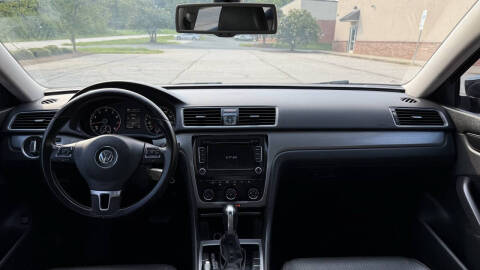 2014 Volkswagen Passat 1.8T SE
