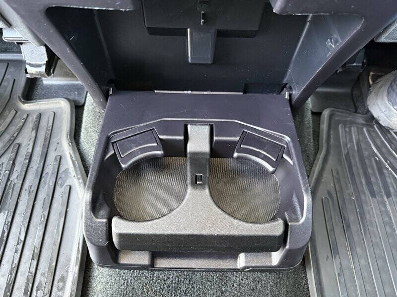 2016 Toyota Sequoia SR5