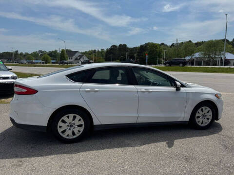 2014 Ford Fusion S