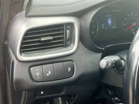 2019 Kia Sorento S V6