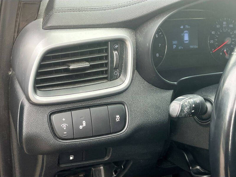2019 Kia Sorento S V6