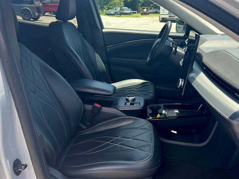 2021 Ford Mustang Mach-E Select
