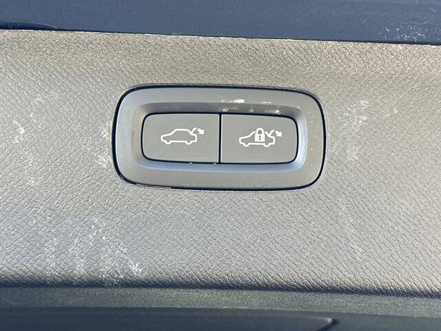 2025 Volvo XC90 B6 Plus Bright Theme 7P