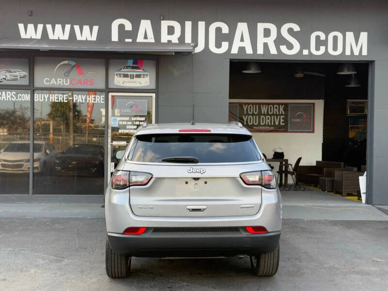 2022 Jeep Compass Latitude Lux