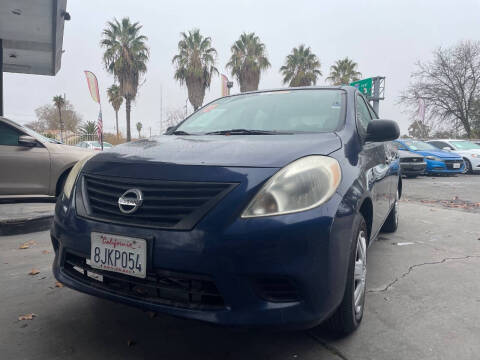 2014 Nissan Versa