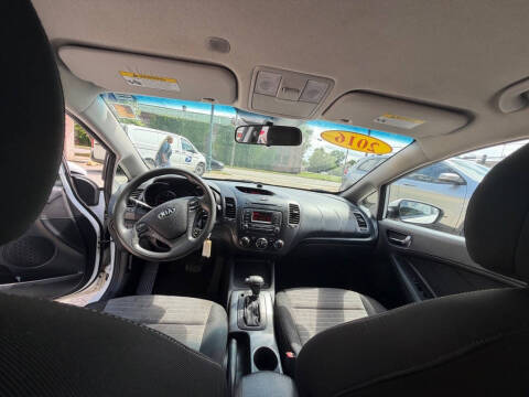 2016 Kia Forte5 LX