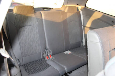 2017 Chevrolet Traverse LS