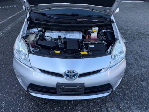 2014 Toyota Prius Three
