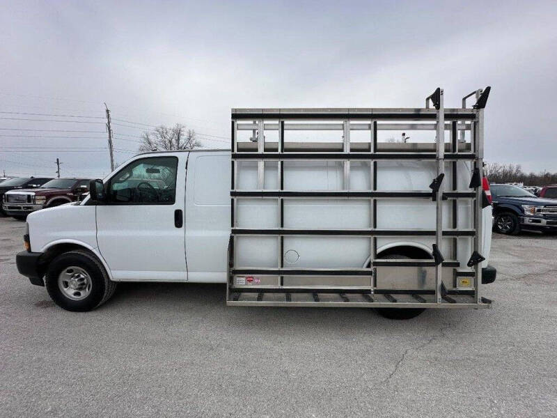 2022 Chevrolet Express 2500