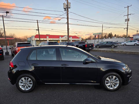 2018 Volkswagen Golf TSI S