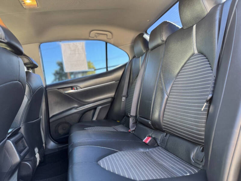 2018 Toyota Camry SE