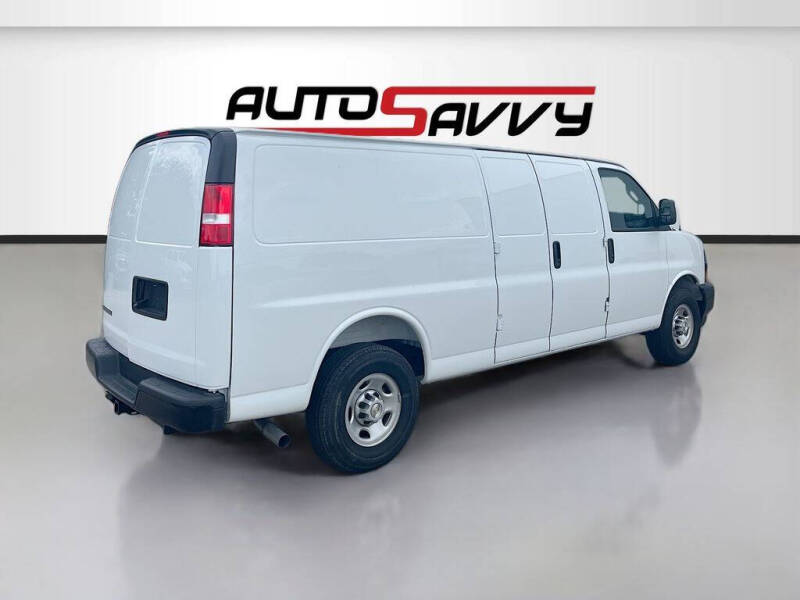 2025 Chevrolet Express 2500