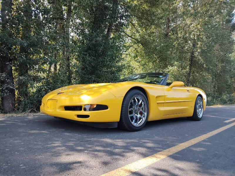 2000 Chevrolet Corvette for sale at M AND S CAR SALES LLC in Independence OR