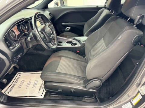 2015 Dodge Challenger SXT