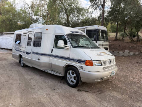 2004 Winnebago Rialta 22HD