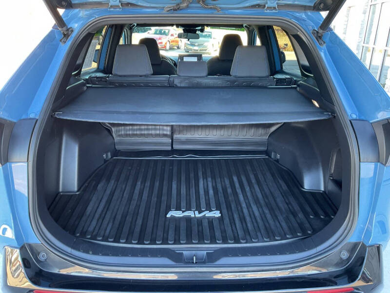 2022 Toyota RAV4 Hybrid SE