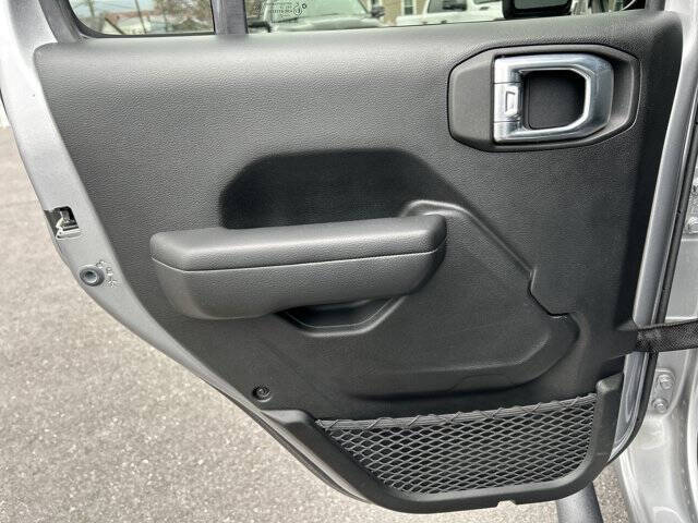 2021 Jeep Gladiator Willys