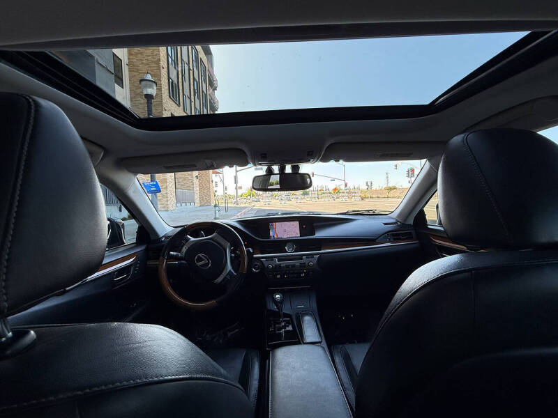 2013 Lexus ES 300h