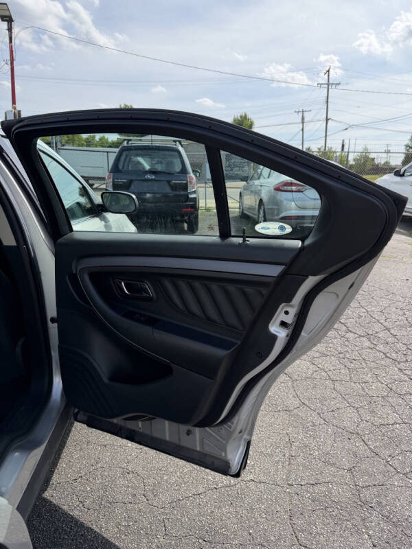 2010 Ford Taurus SEL