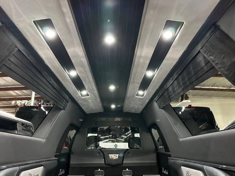 2025 Cadillac XT6 Master Coach