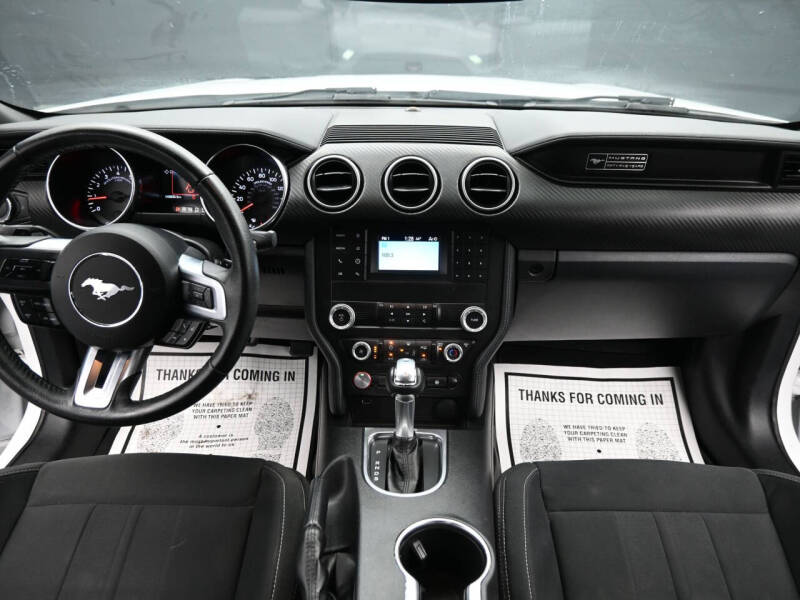 2020 Ford Mustang EcoBoost