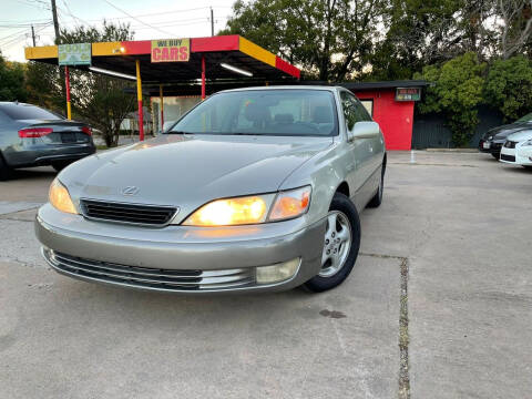 1999 Lexus ES 300 for sale at Cash Car Outlet in Mckinney TX