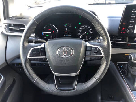 2024 Toyota Sienna XLE 7-Passenger