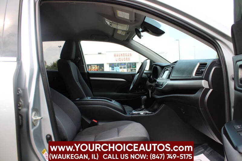 2019 Toyota Highlander LE