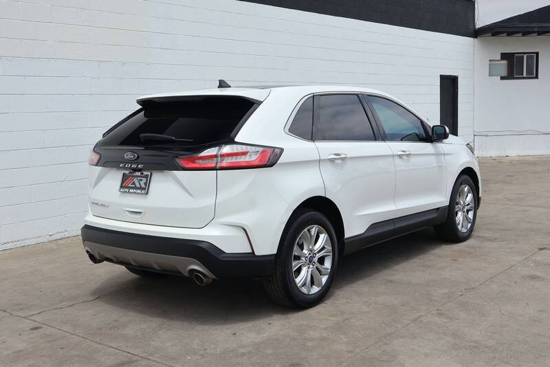 2021 Ford Edge Titanium