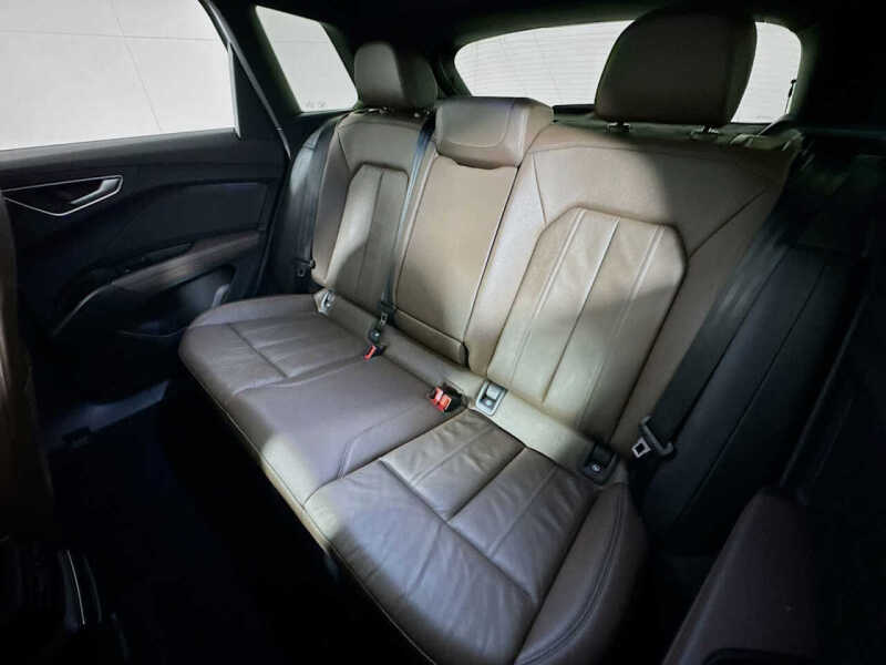 2022 Audi Q4 e-tron quattro Premium 50