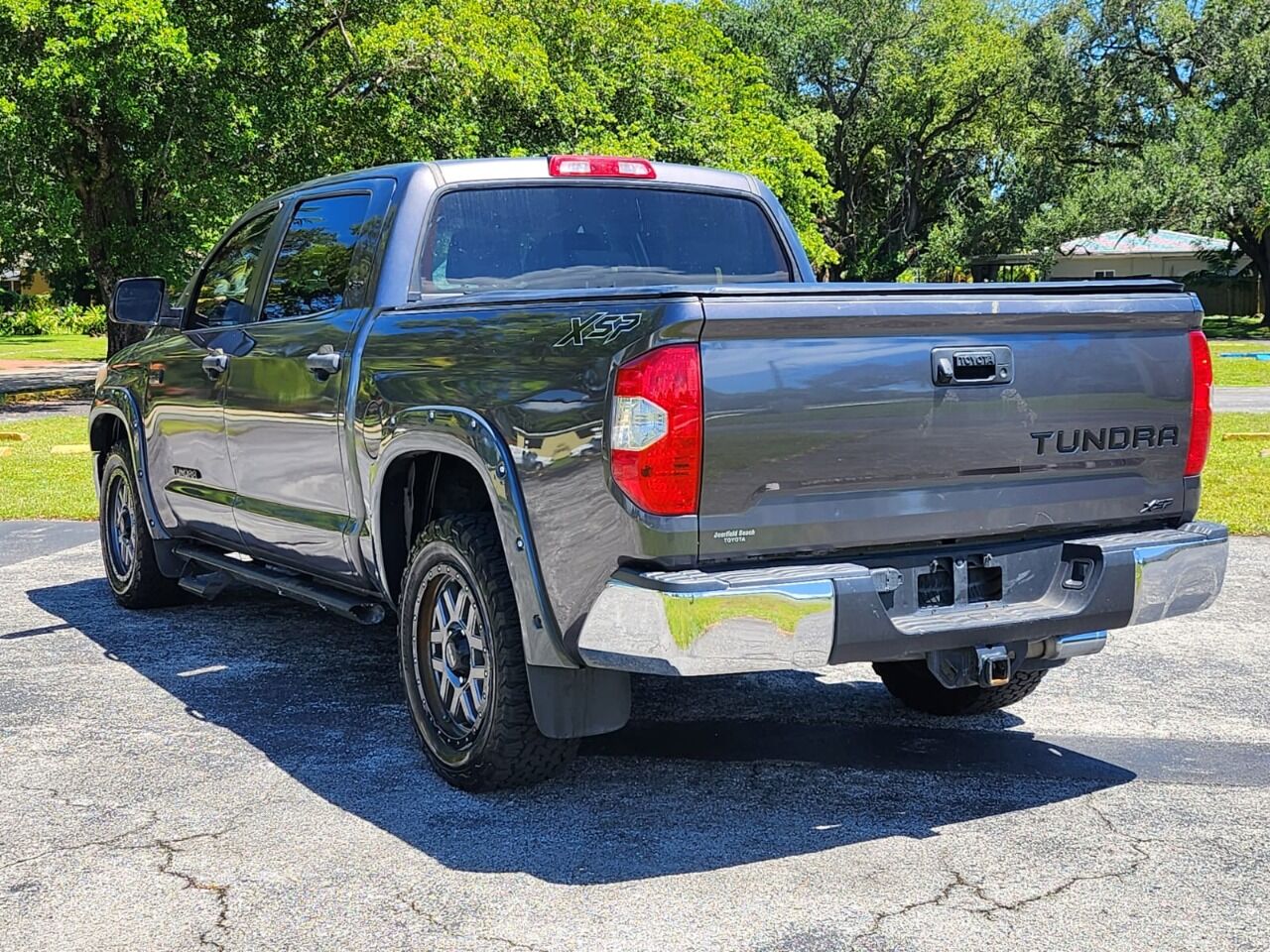 2017 TOYOTA Tundra Pickup - $34,995
